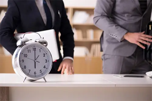 什么法律规定必须戴头盔